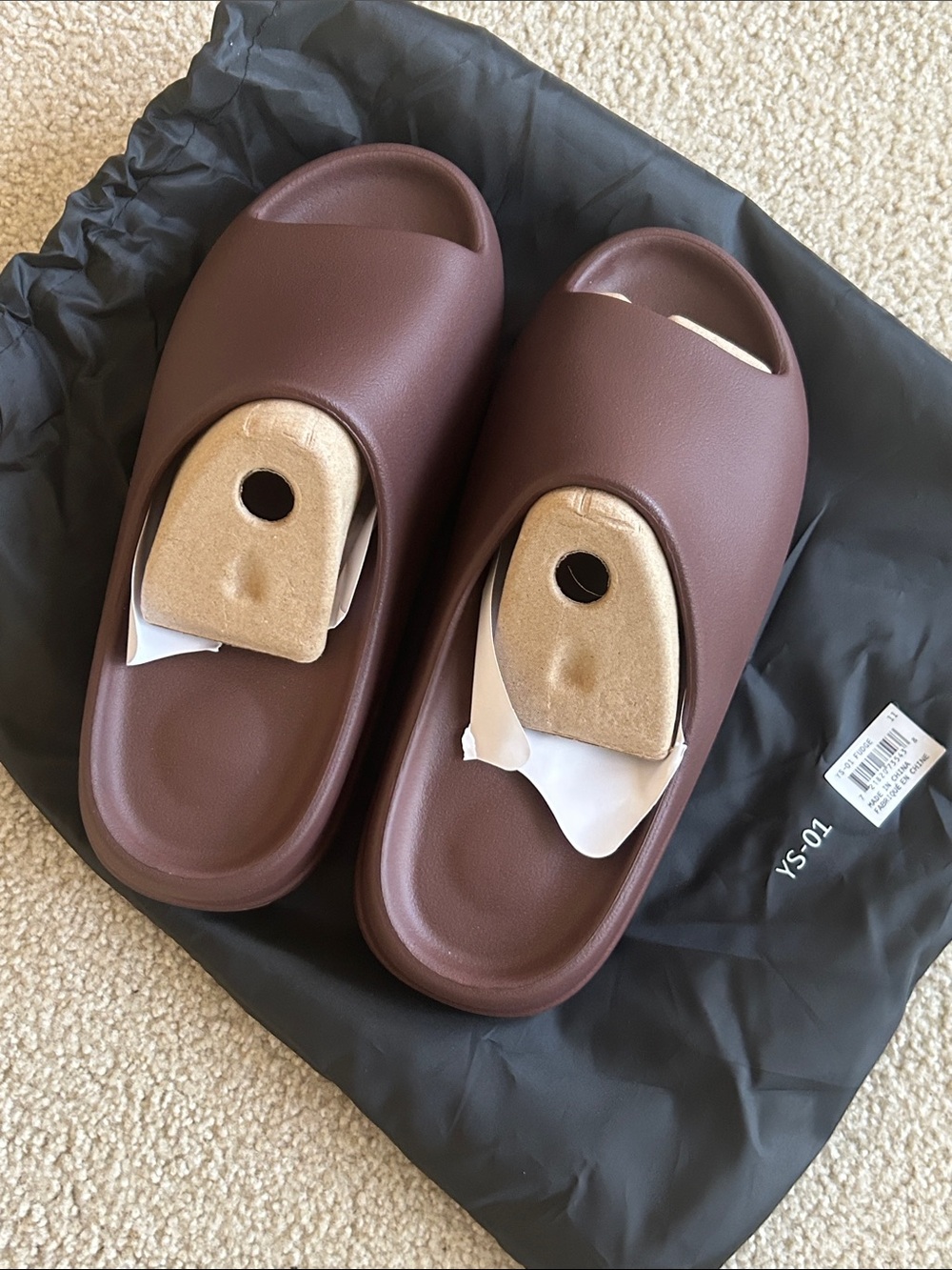 Brand new size 11 fudge yzy slides